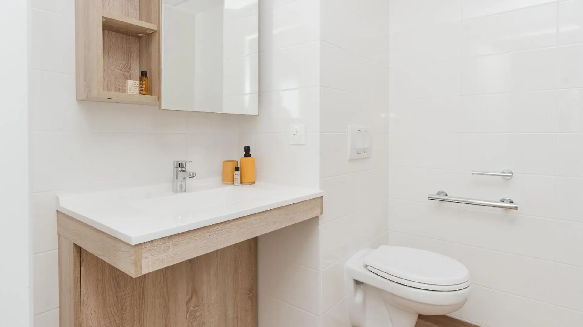 Zenitude Hotel Residences Quiberon 0*,  France